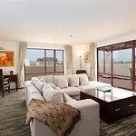 Fino Hotel & Suites