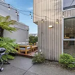 City Escape - Christchurch Central Apartment