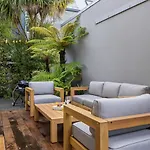 City Escape - Christchurch Central Apartment