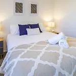 Vibrant Central Christchurch Pad 2 Bed 1 Bath With Park