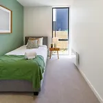 Unbeatable Central City Location 2 Bed Single Lvl
