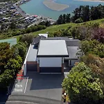 Panoramic Views And Complete Privacy