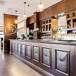 Hotel Elms Christchurch, Ascend Hotel Collection
