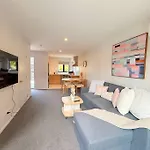 Tranquil 3 Bed Minutes To Cbd And Arena, Sleeps 7