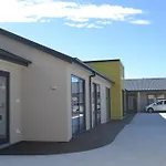 319 Addington Motel