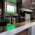 Racecourse Hotel And Motor Lodge