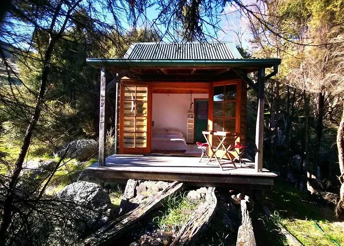Manaaki Mai, Rustic Retreat Bush Cabin