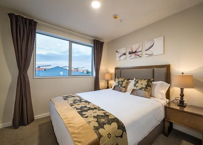 Golden Star Motel