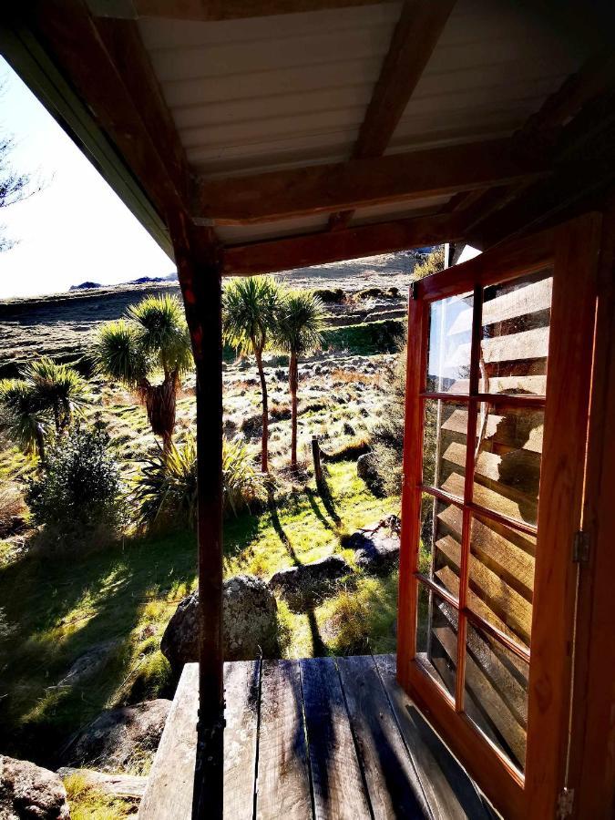 Luxury tent Manaaki Mai, Rustic Retreat Bush