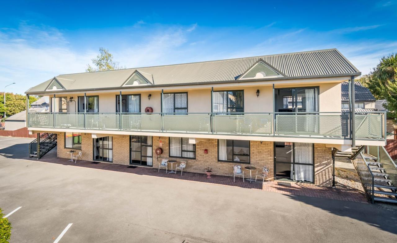 Ascot Vale Motor