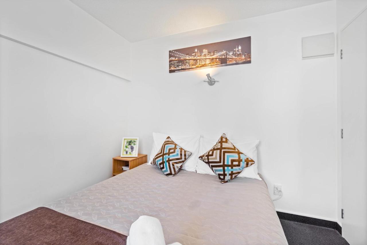 Ascot Vale Motor