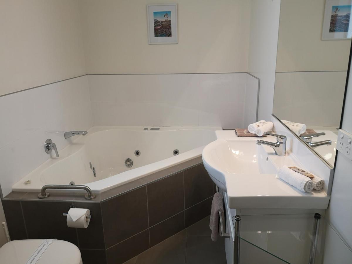 Airport Palms 4*
