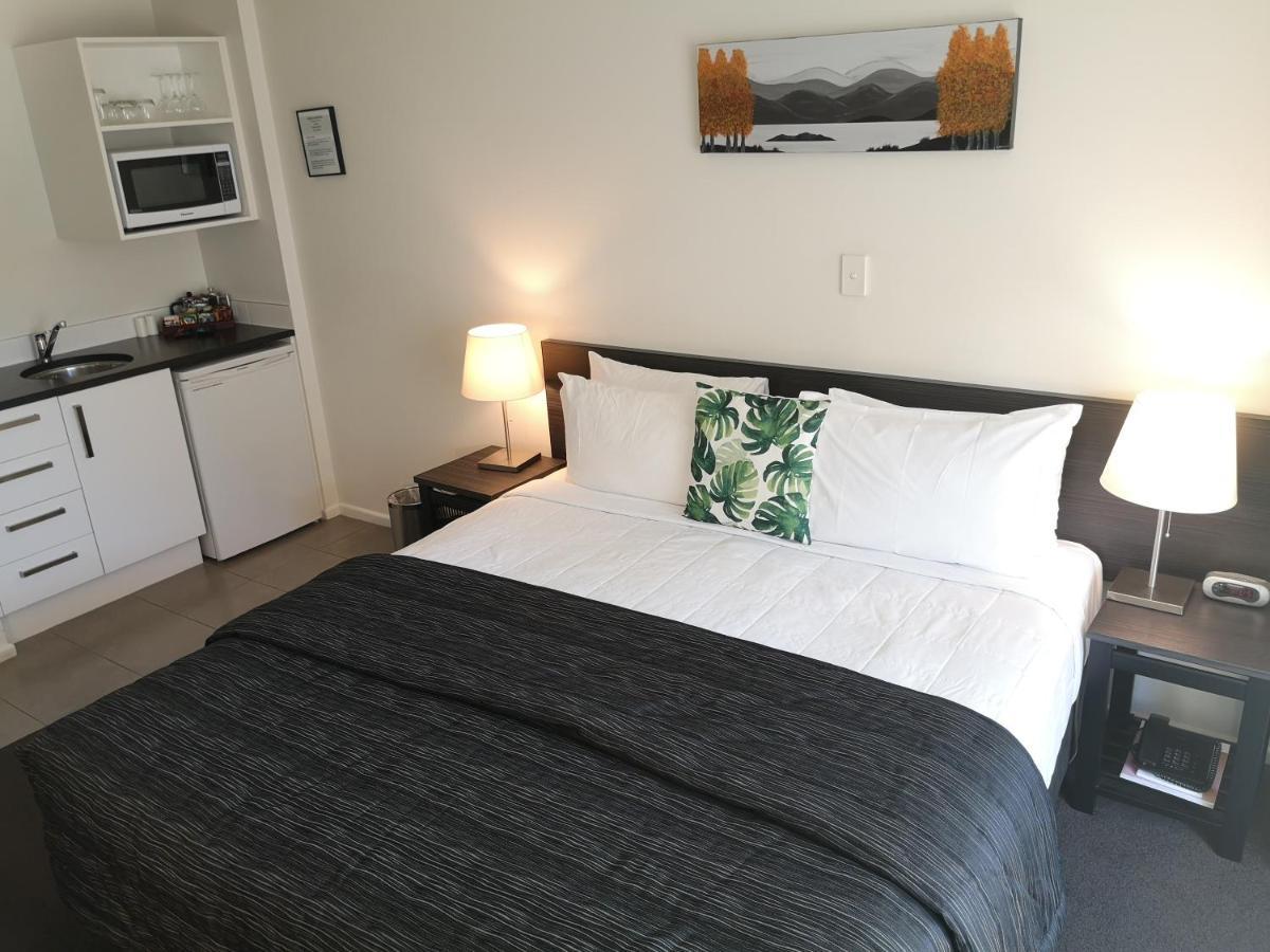 Airport Palms 4*