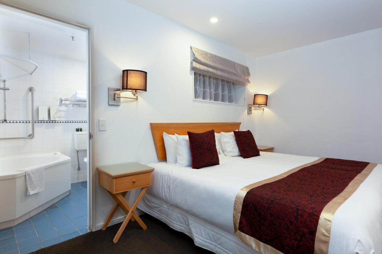 Fino Hotel & Suites Hotel