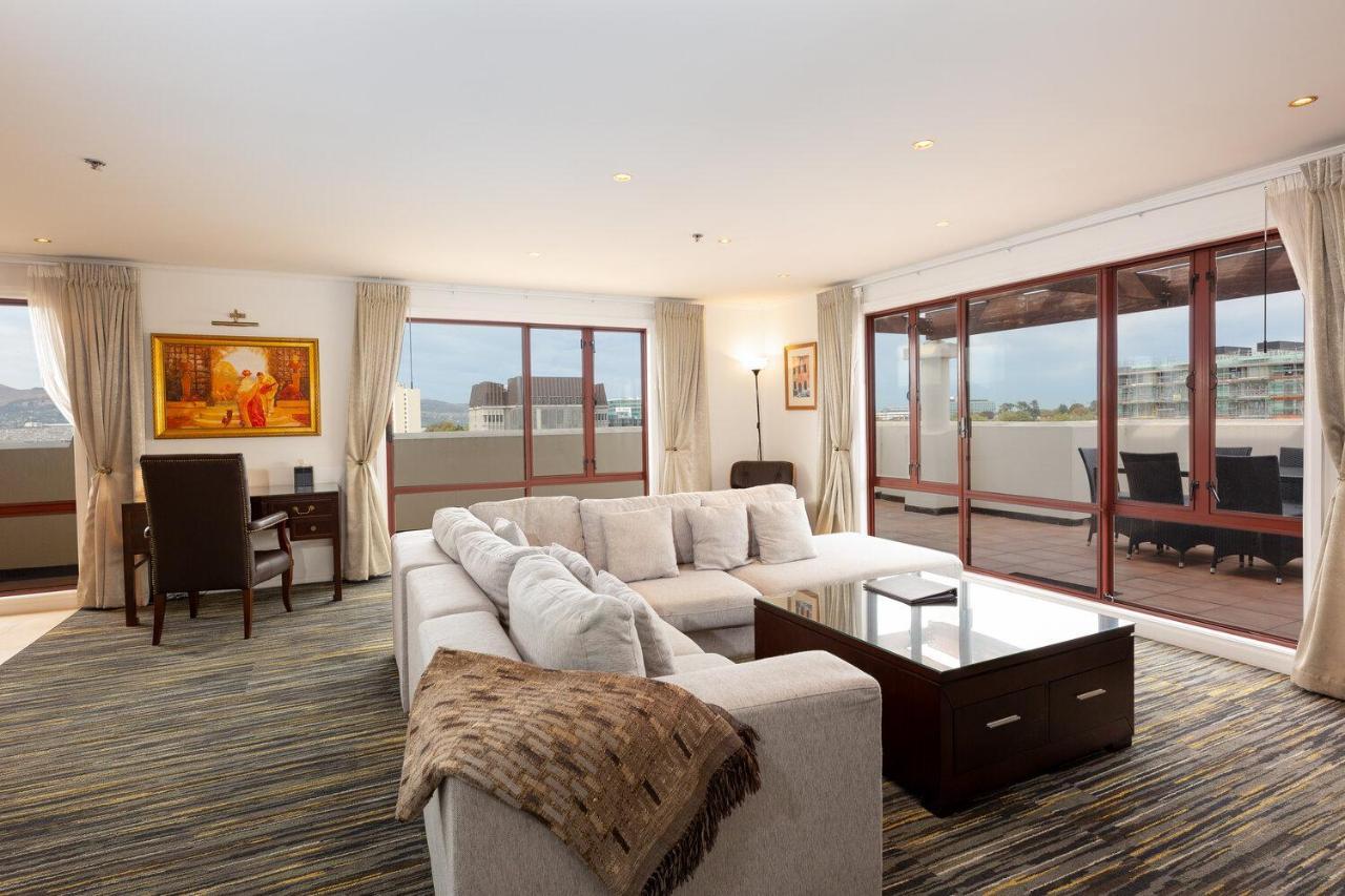 Hotel Fino Hotel & Suites