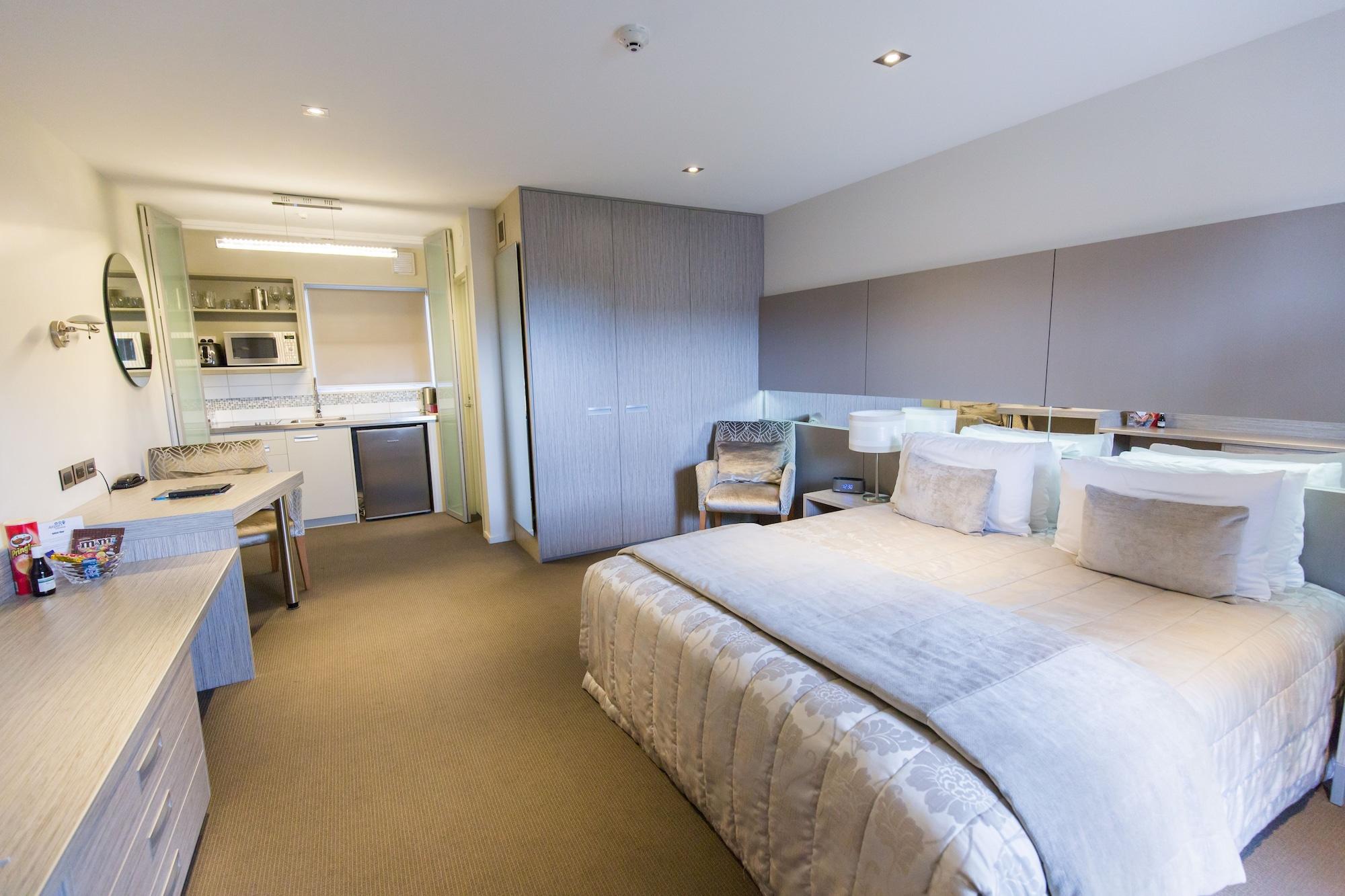 Hotel Airport Gateway Motor