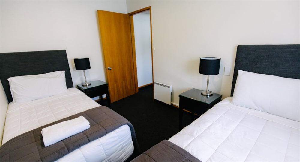 Airport Gateway Motor 4*