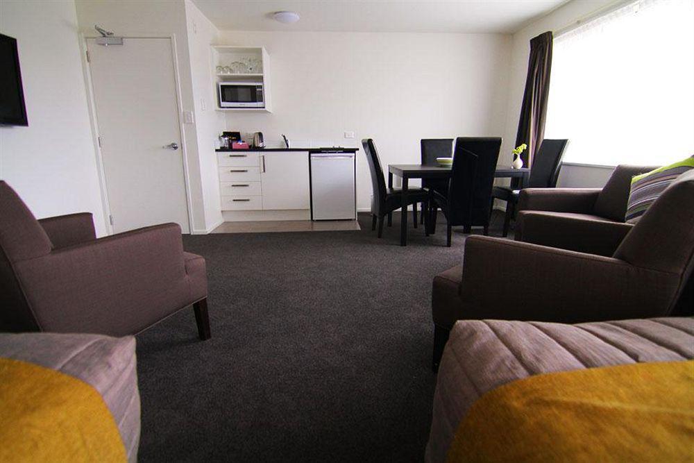 Airport Palms 4*
