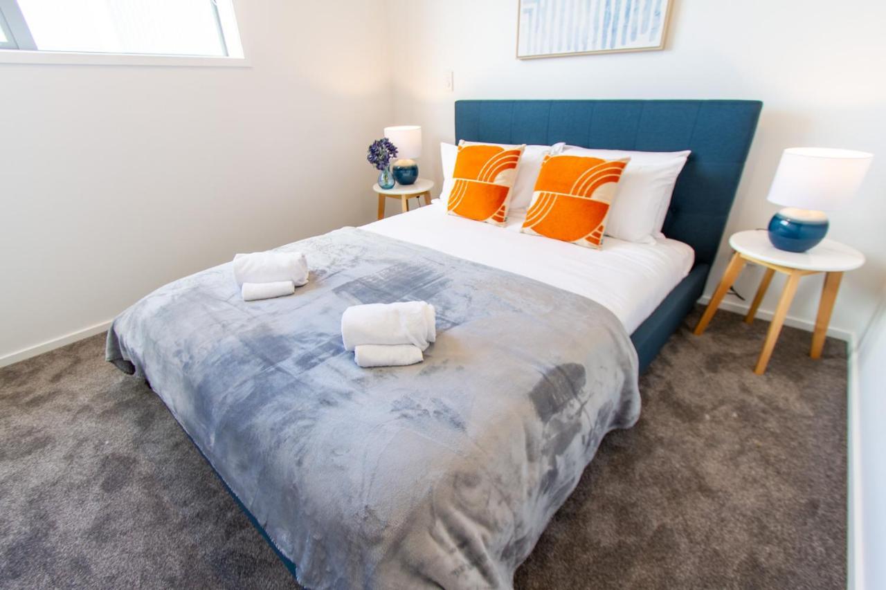 Vacation Riccarton 2 Bed 2 Bath W/carpark * Christchurch