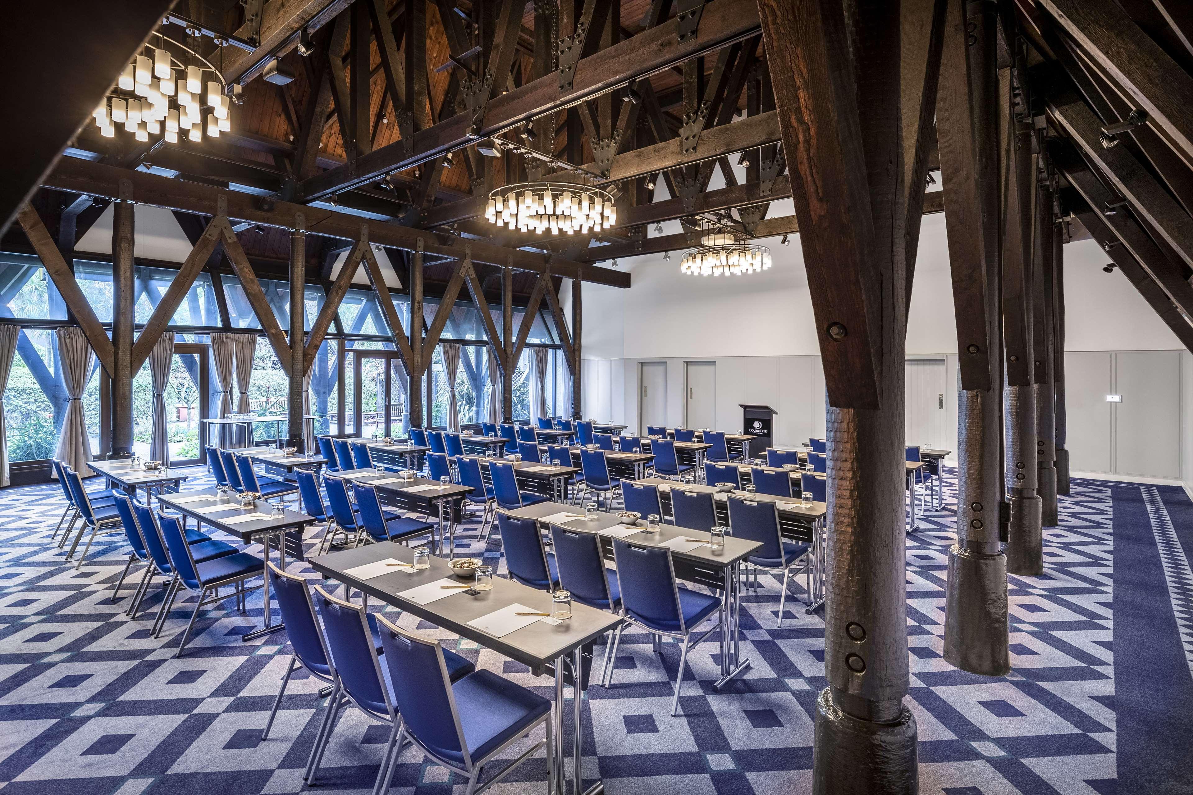 Chateau On The Park - Christchurch, A Doubletree By Hilton 4* Christchurch