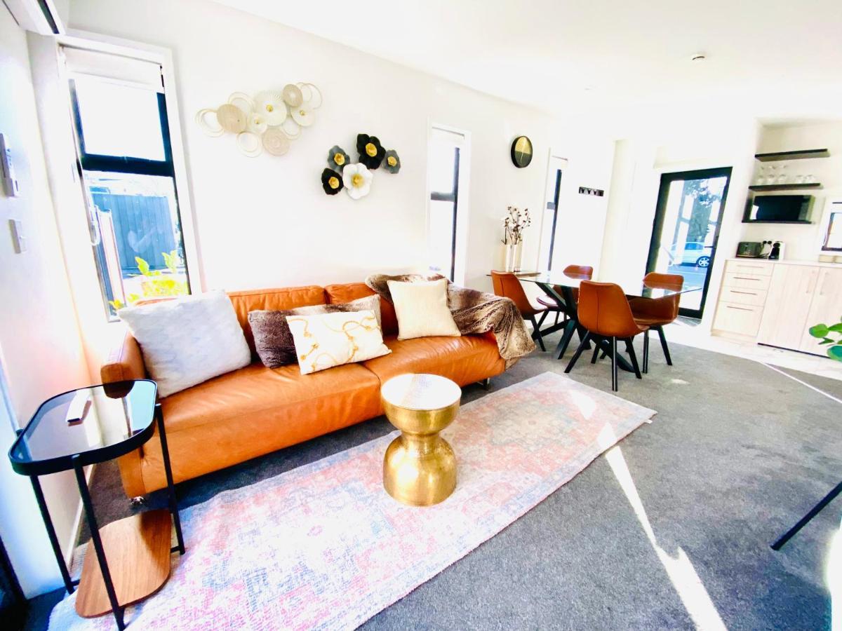 Cbd Luxury Townhouse Apartment