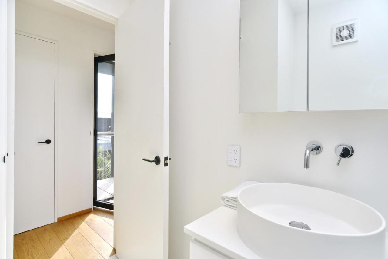 Esplanade Beach House - Holiday home Christchurch