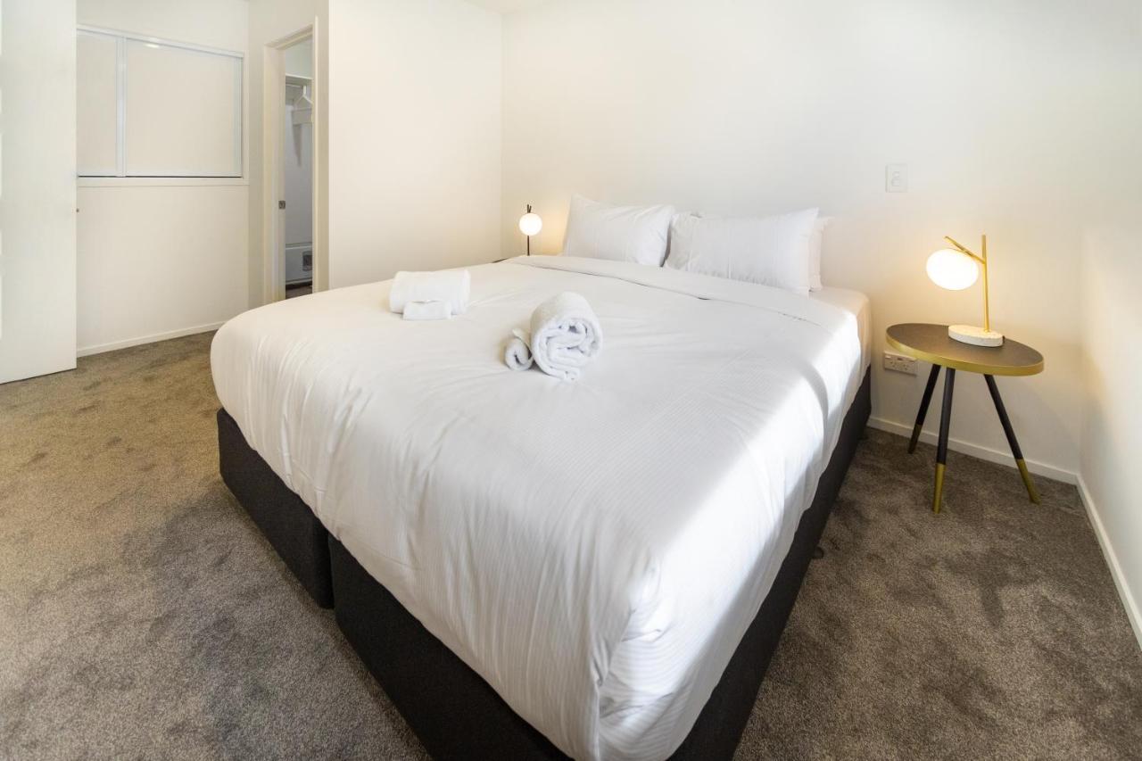 Sun Soaked Townhouse 2 Bed 2 Bath Christchurch