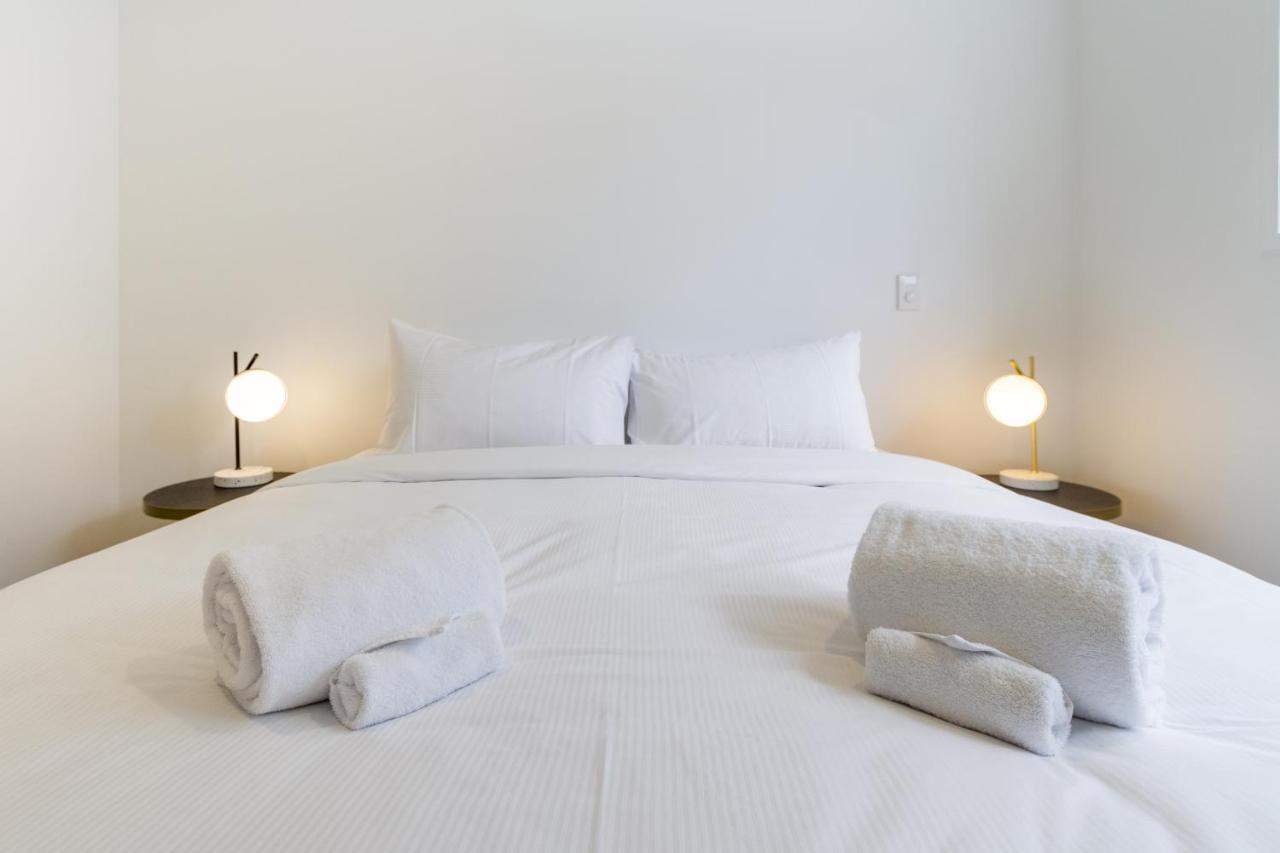 Sun Soaked Townhouse 2 Bed 2 Bath Apartment Christchurch