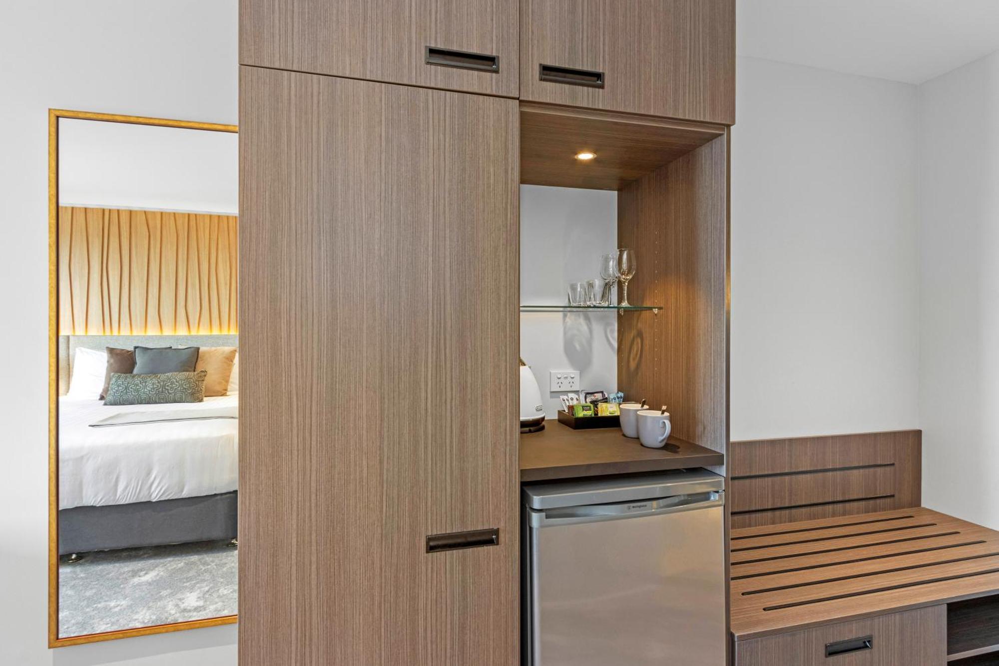Elms Christchurch, Ascend Collection Hotel 4*