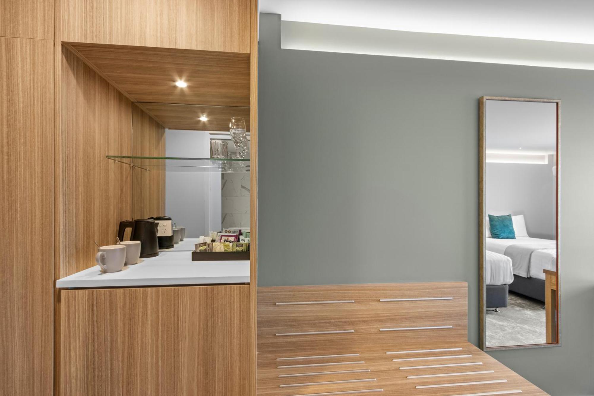 Hotel Elms Christchurch, Ascend Collection 4*