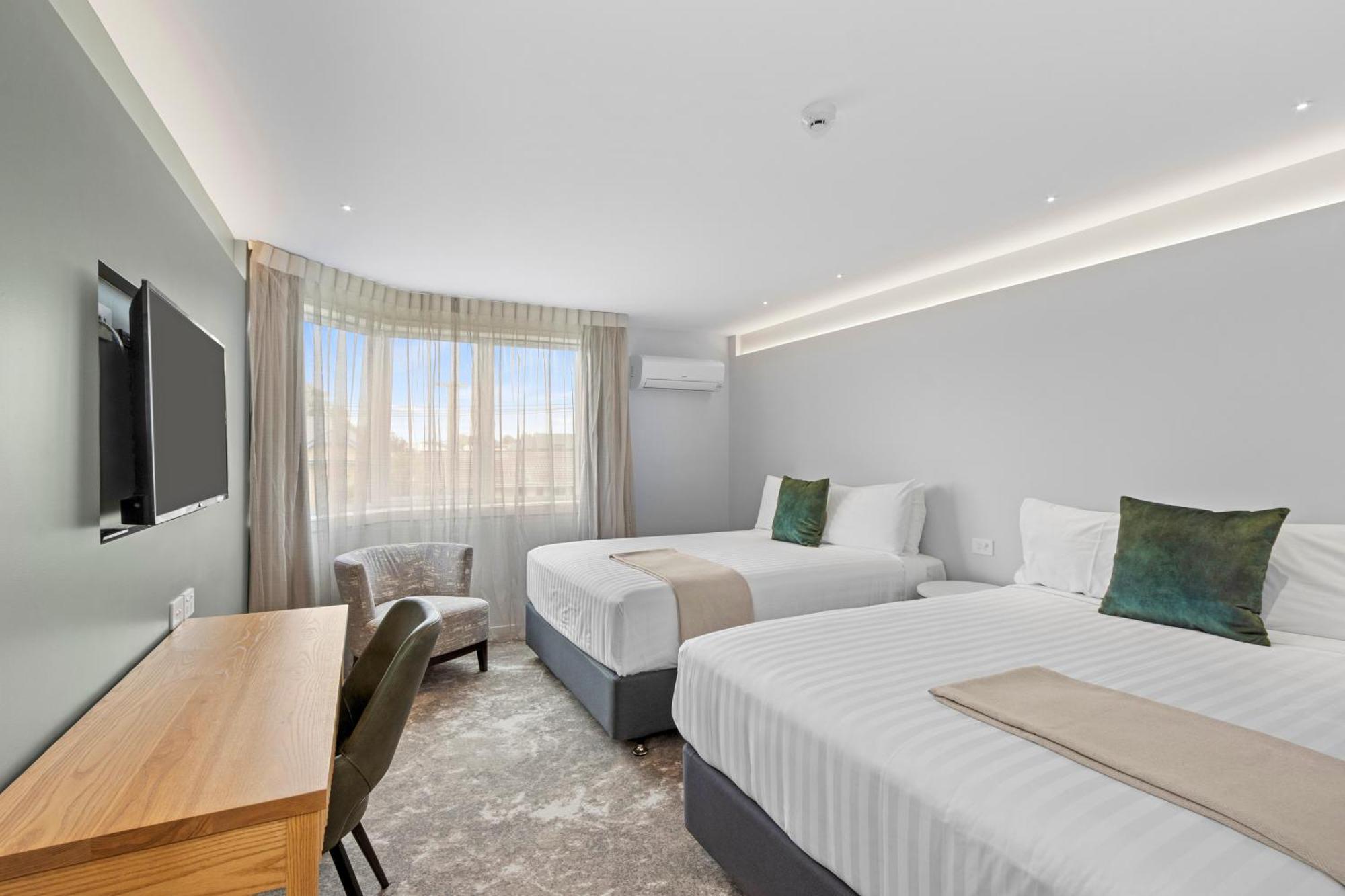 Hotel Elms Christchurch, Ascend Collection 4*
