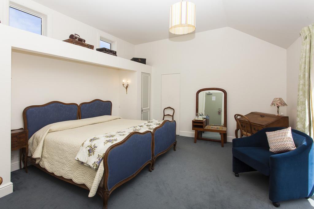 Le Petit Hotel