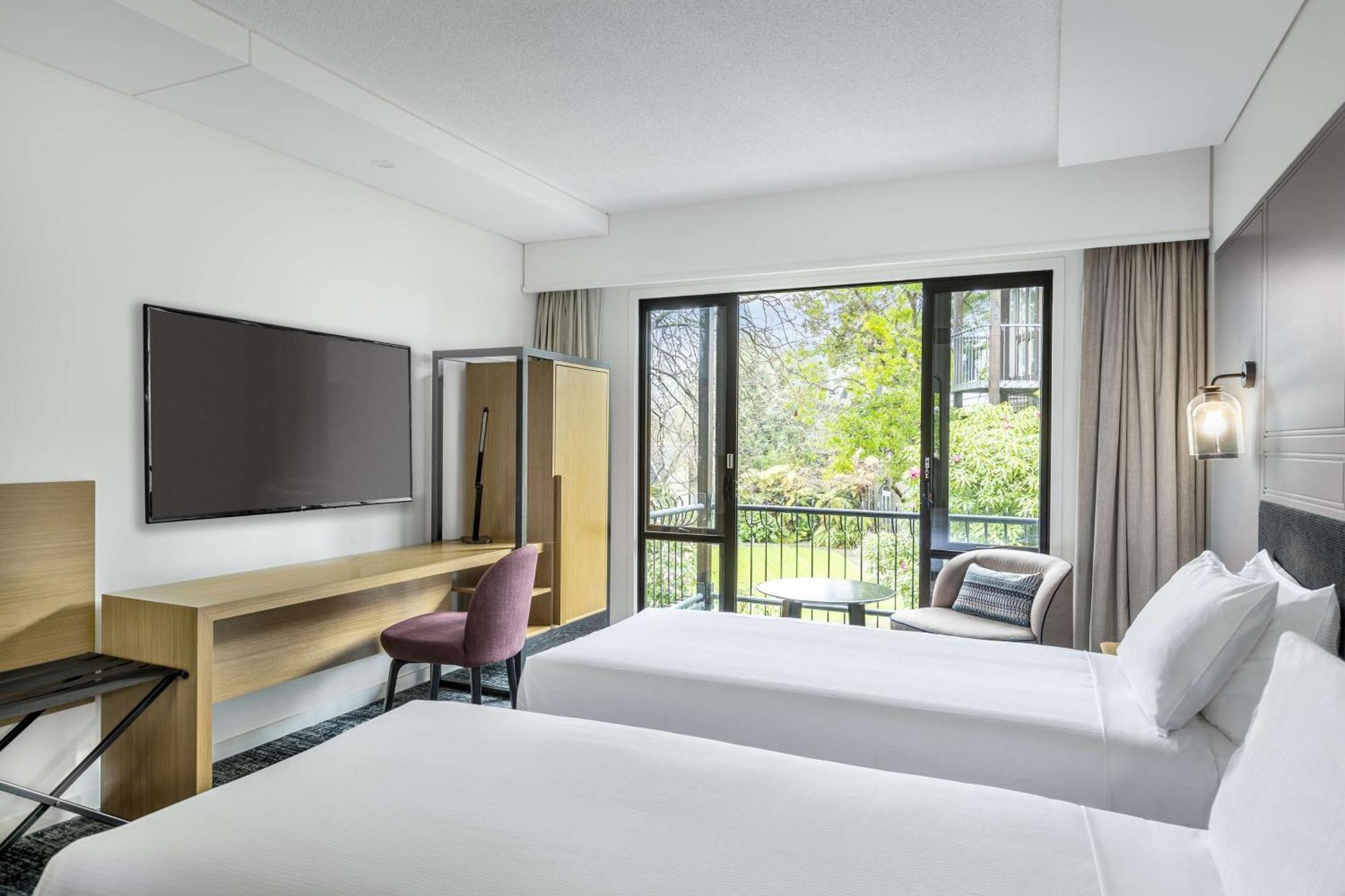 Hotel Chateau On The Park - Christchurch, A Doubletree By Hilton Christchurch