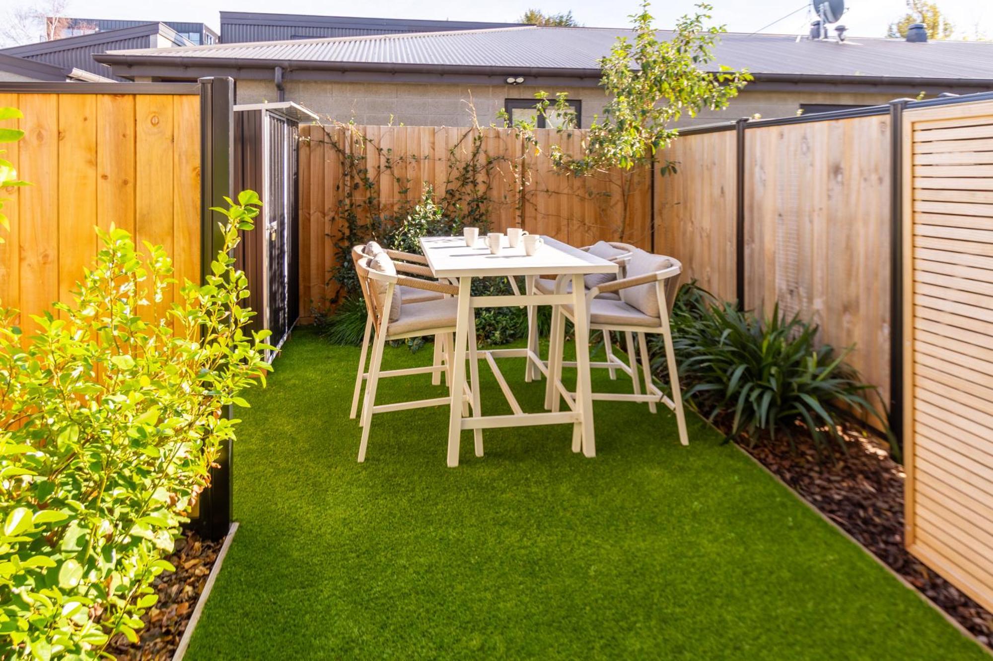 Apartment Vibrant Pad 2 Bed 1 Bath With Park *
