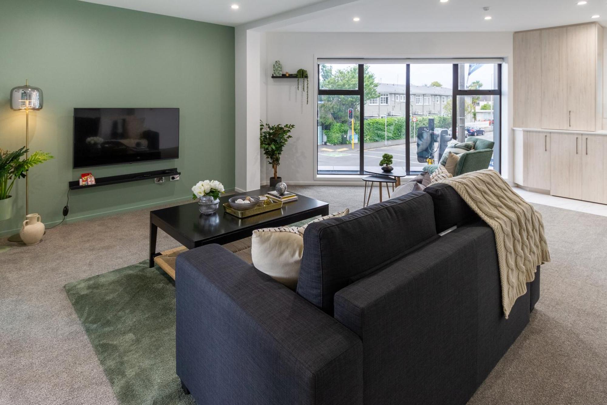 Chic 3-br Cbd Gem In Christchurch: Prime Location
