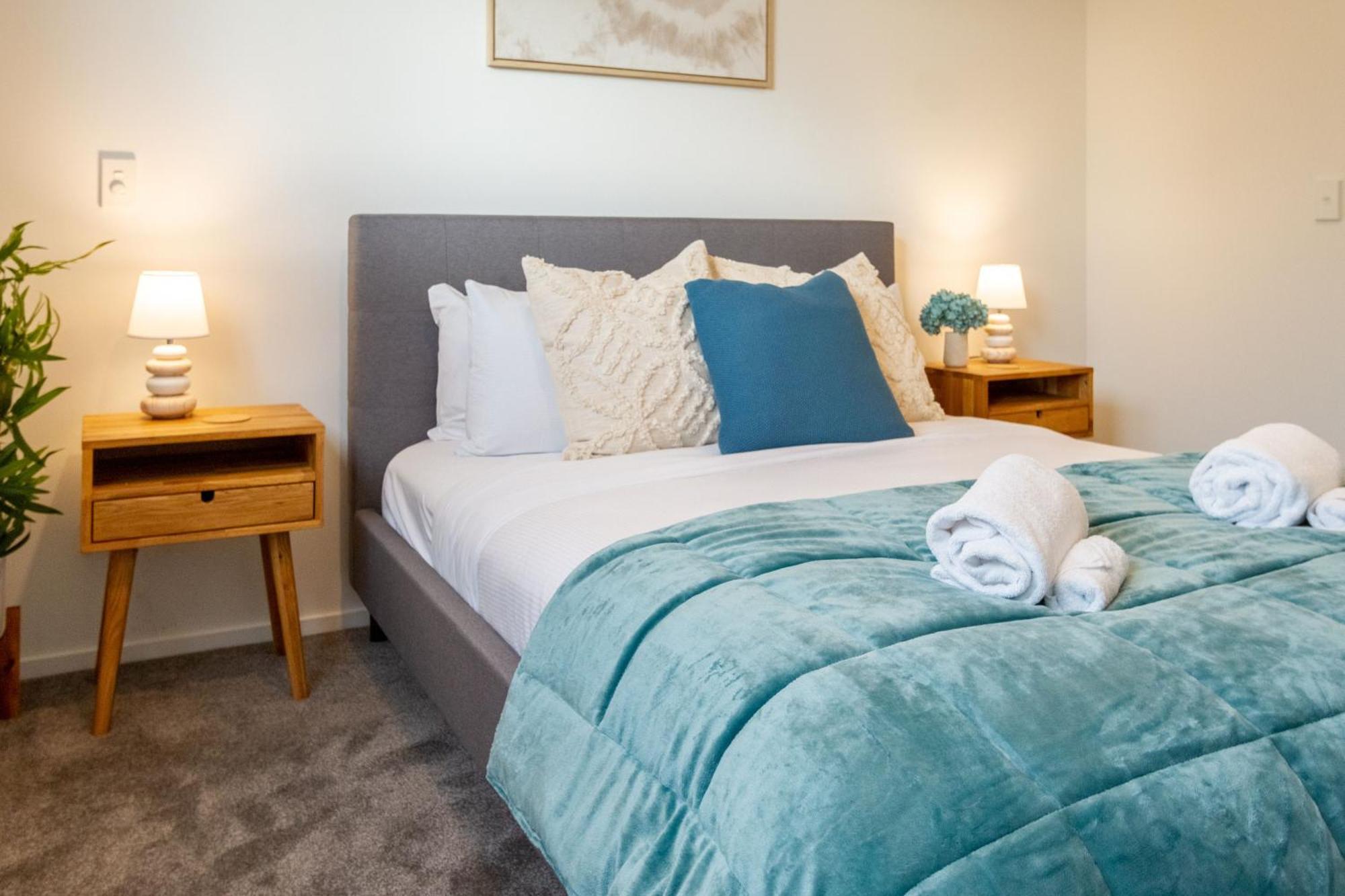 Executive On Lichfield Street - 2 Bed 2 Bath Christchurch