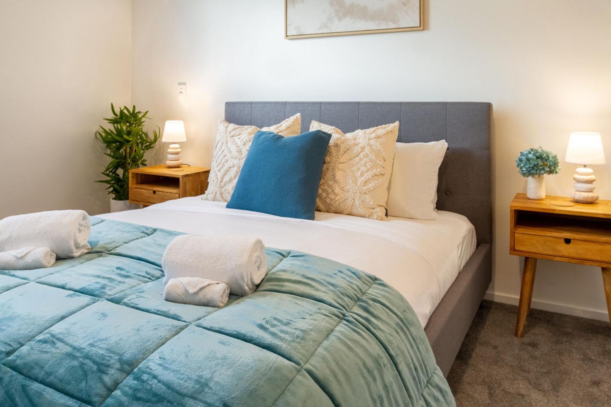 Apartment Executive On Lichfield Street - 2 Bed 2 Bath *
