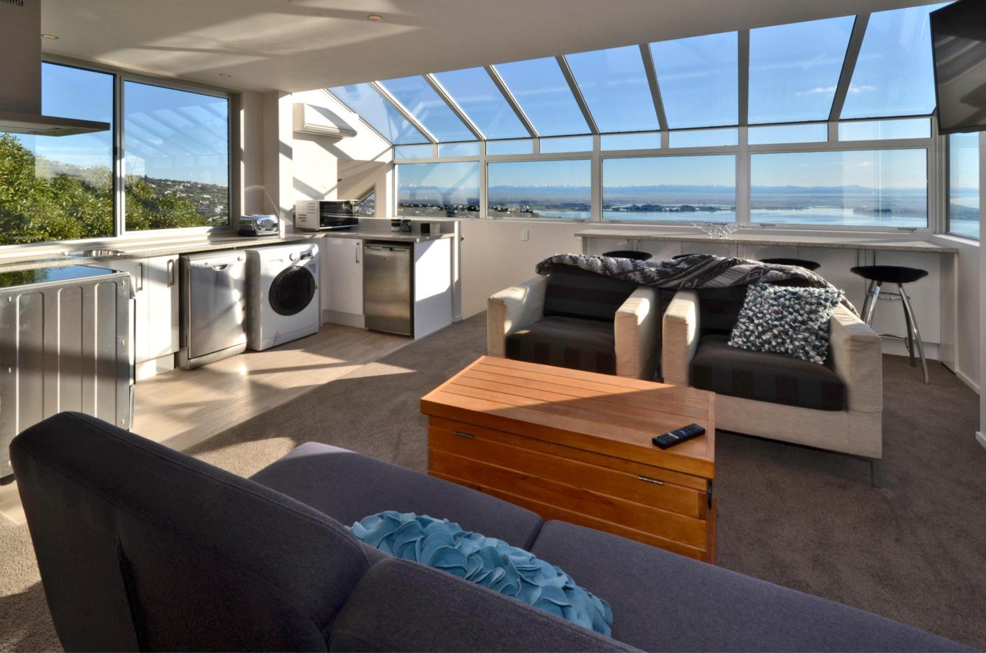 Apartment Panoramic Views And Complete Privacy *