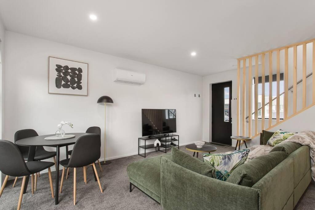 Great Deals At New Upmarket Appt Christchurch