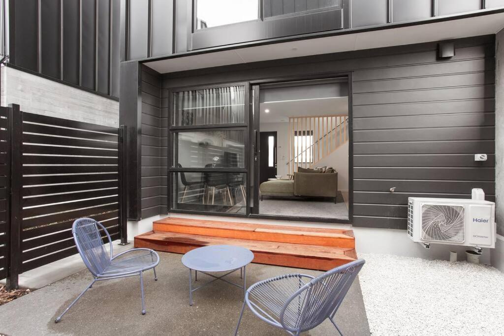 Great Deals At New Upmarket Appt Apartment Christchurch