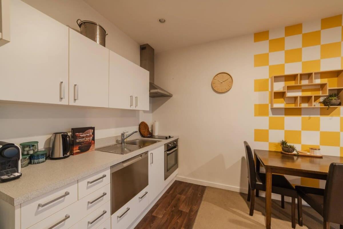 Linwood Luxe Your Elegant 1br Oasis On Cashel Apartamento Christchurch