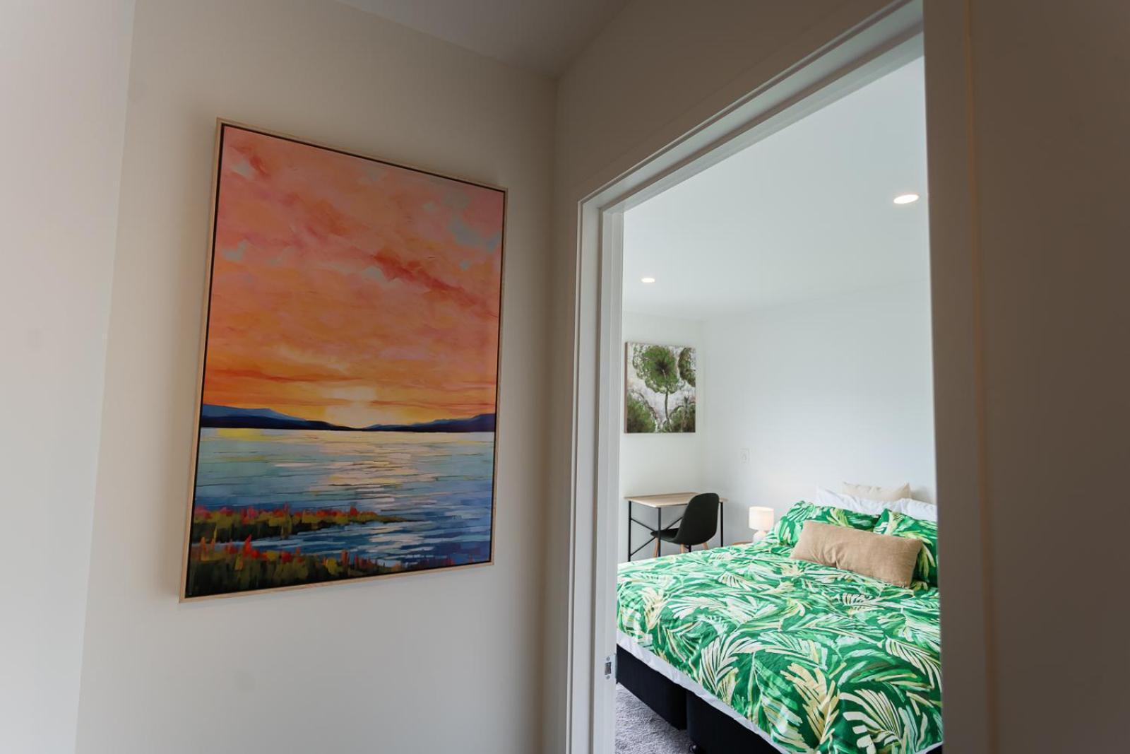Modern 2 Bedroom Townhouse In Cbd With Parking! Sleeps 5 * Christchurch