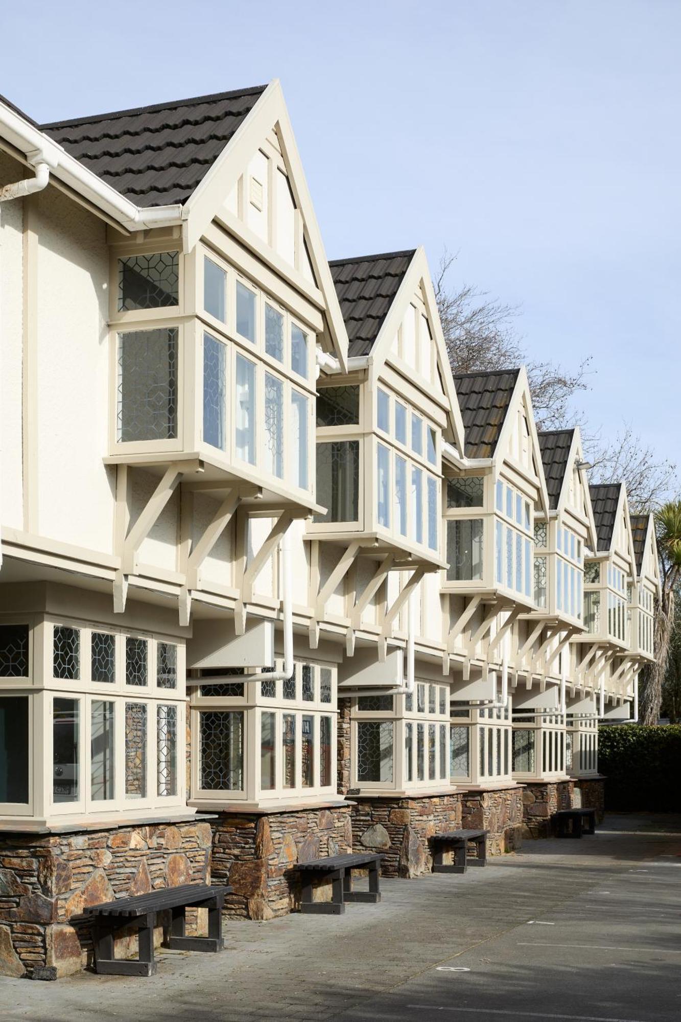The Elmwood * Christchurch