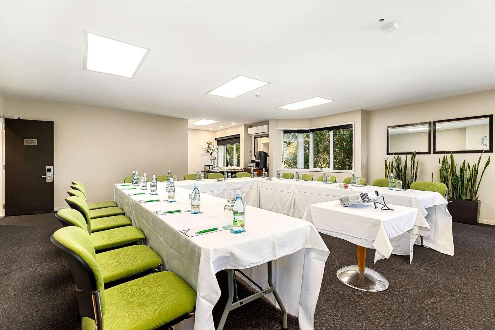 Elms Christchurch, Ascend Collection Hotel 4*