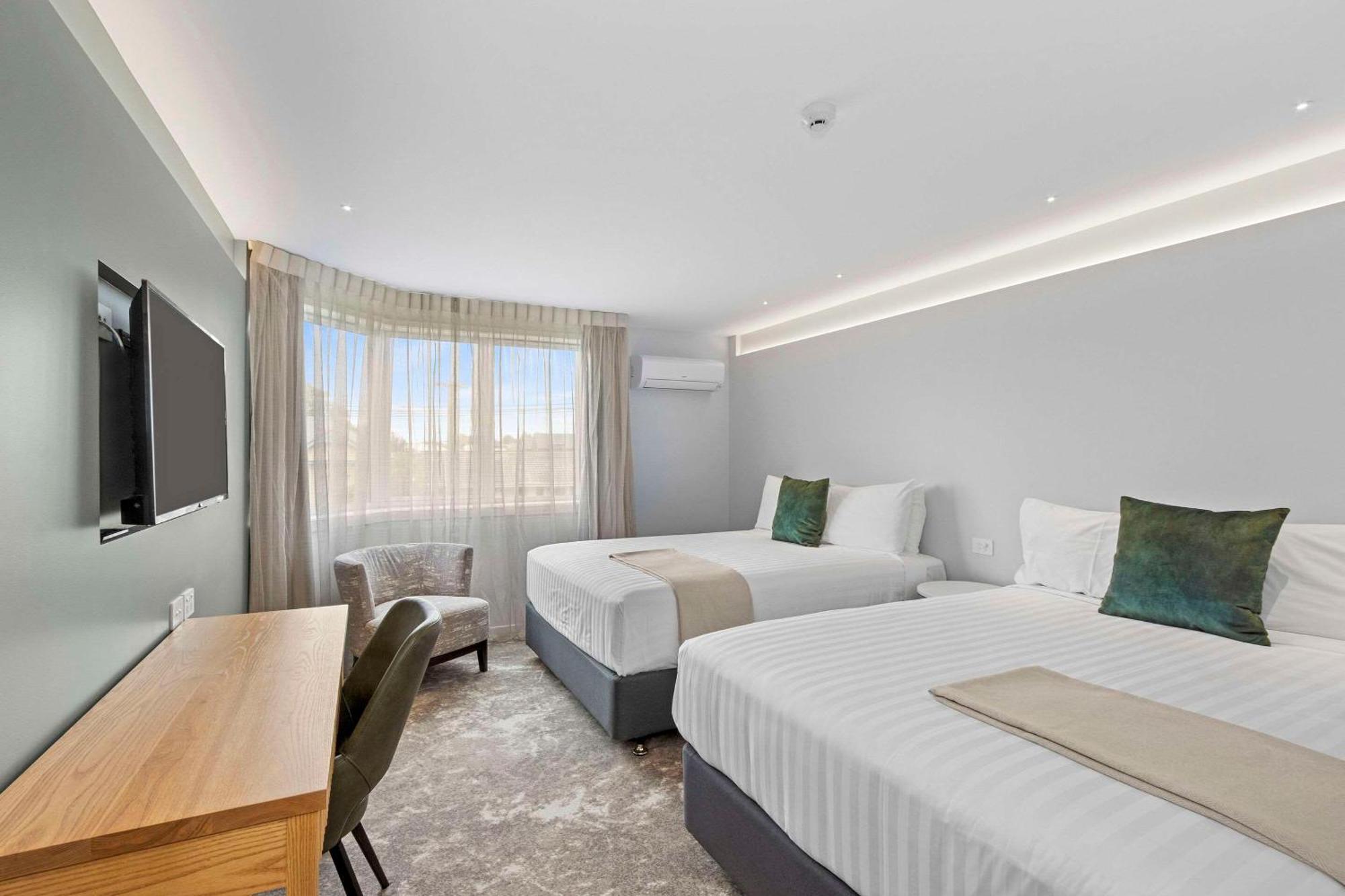 Elms Christchurch, Ascend Collection 4*