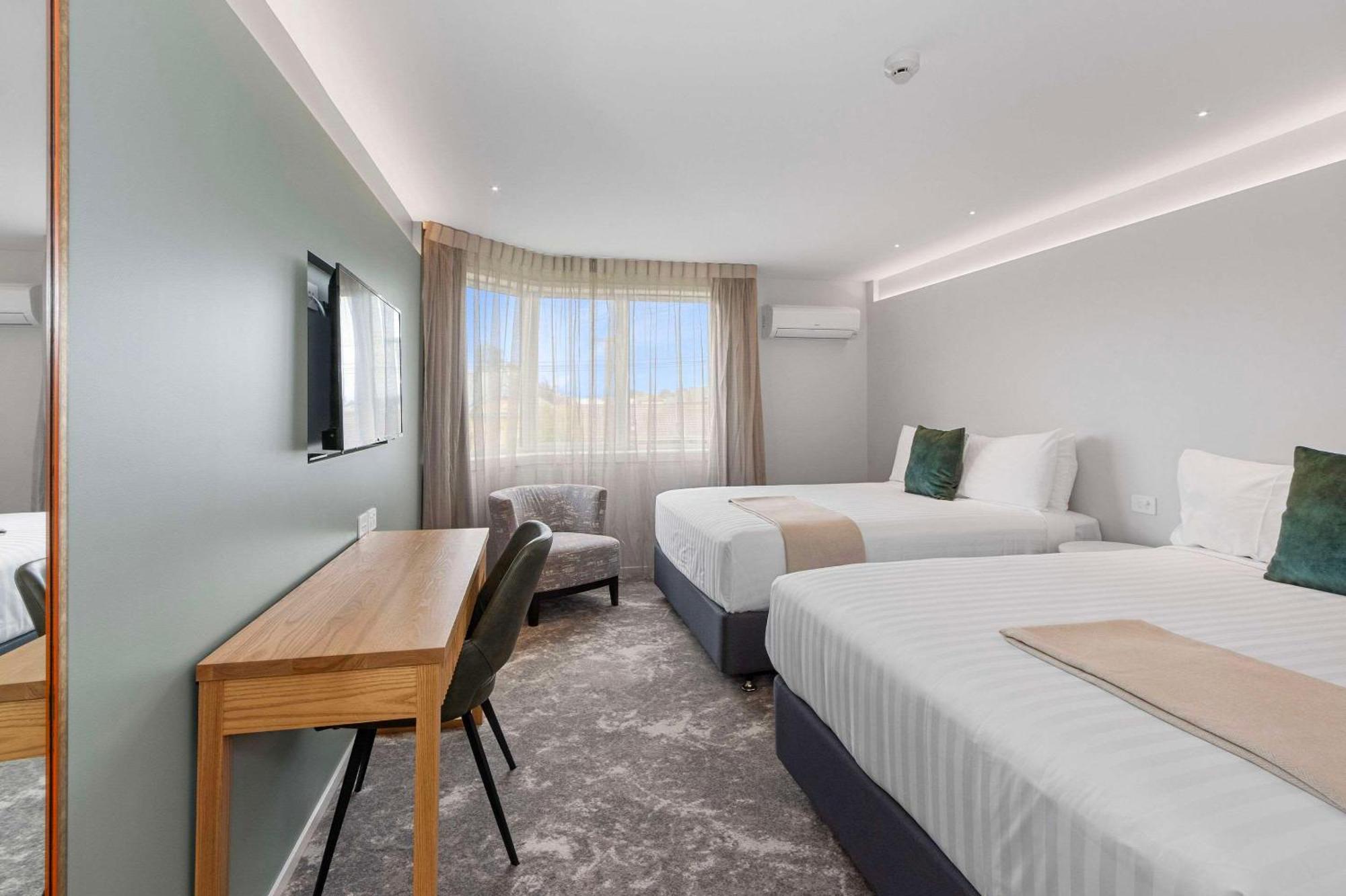 Elms Christchurch, Ascend Collection Hotel 4*