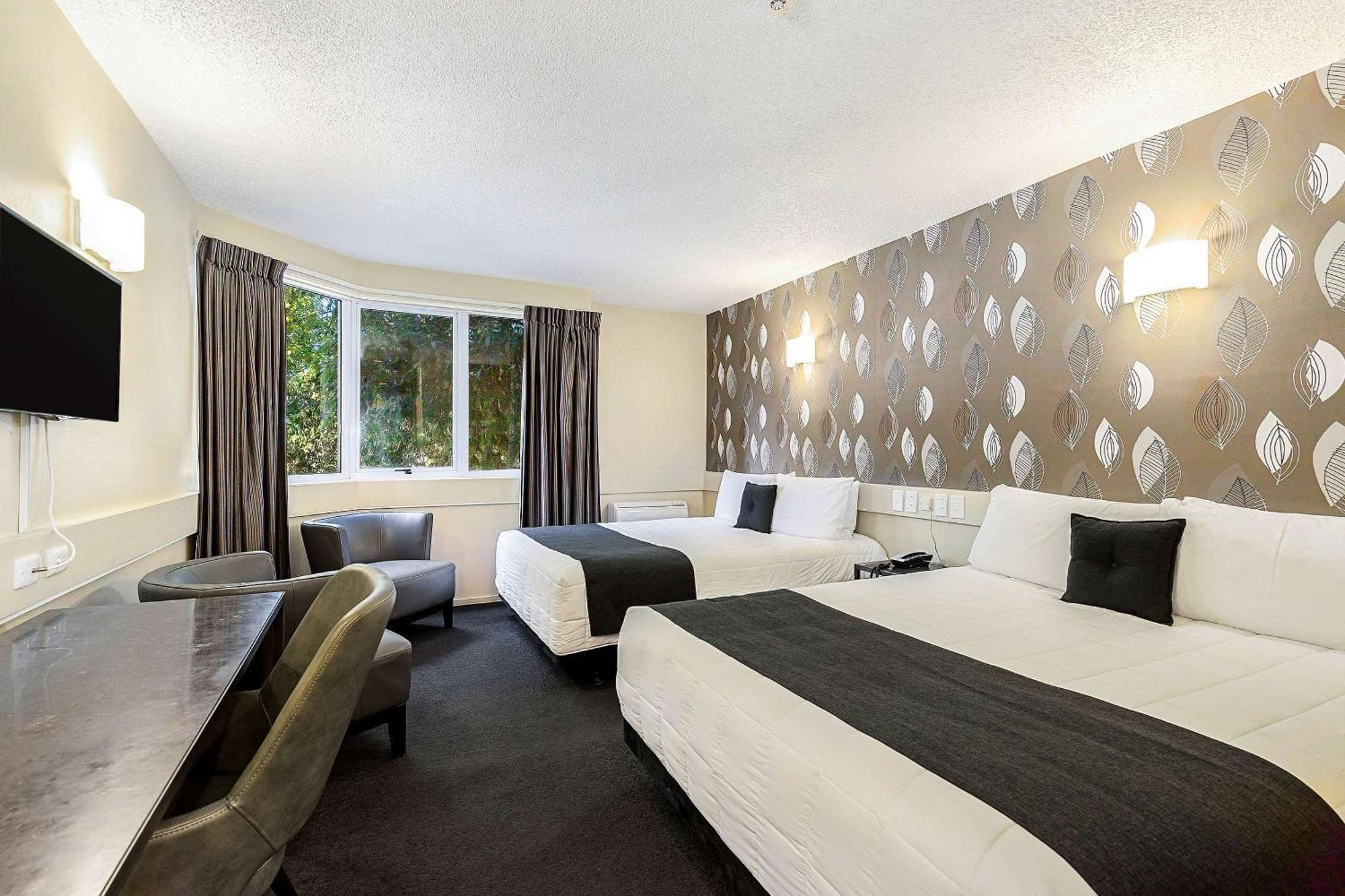 Hotel Elms Christchurch, Ascend Collection 4*