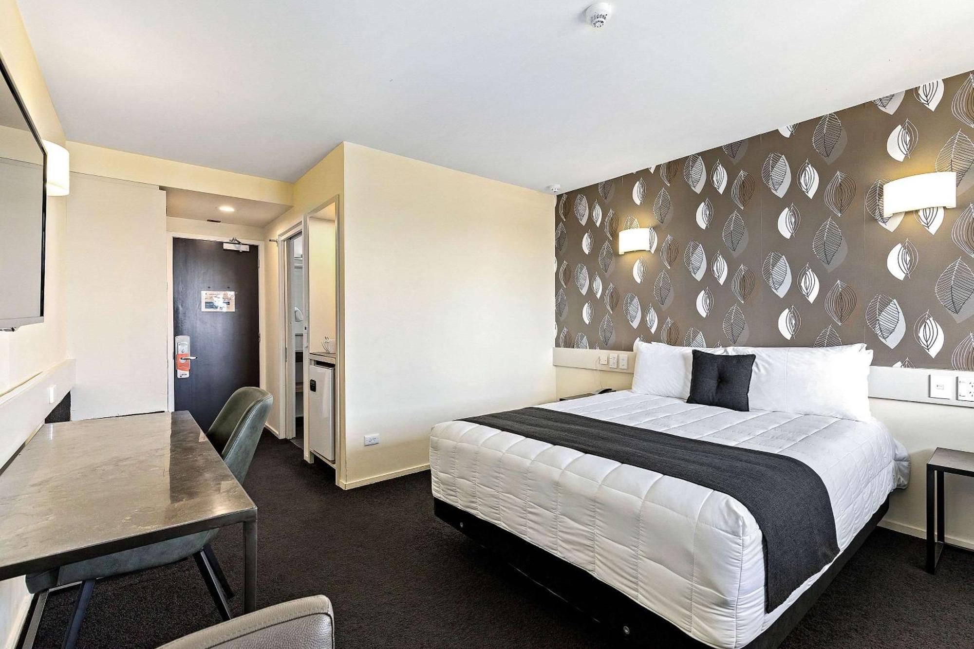 Elms Christchurch, Ascend Collection Hotel 4*