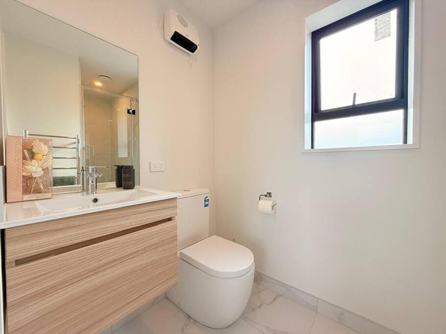 Holiday home Tranquil 3 Bed Minutes To Cbd And Arena, Sleeps 7 Christchurch
