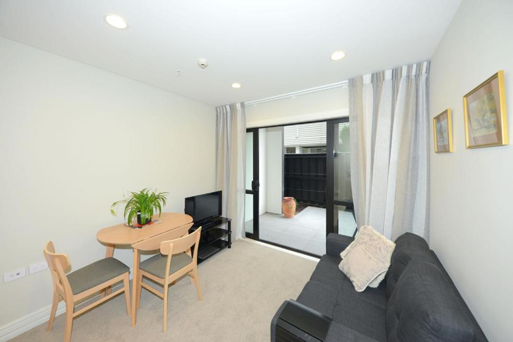 West Fitzroy 4*